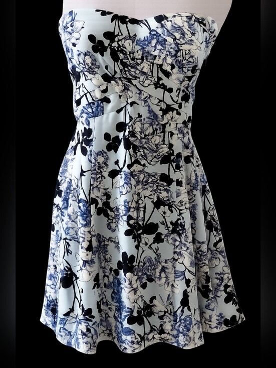 Express Dresses & Skirts - Express blue Floral Strapless dress mini top summerFlower sz 6 Small Medium Y2K